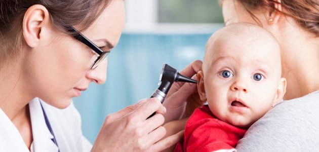 Surdez em bebê tem cura